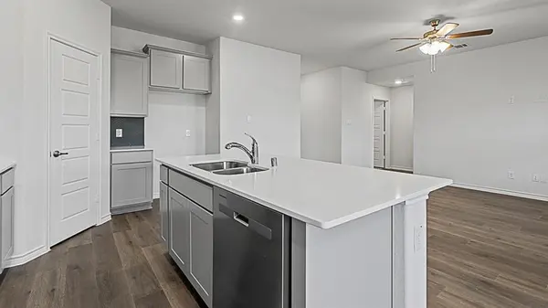 753 Sunglow Way, Lavon, TX 75166