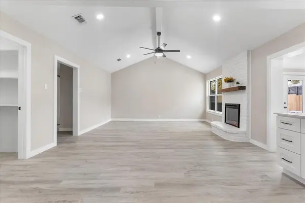 7105 Briardale Drive, North Richland Hills, TX 76182