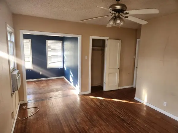 523 Richardson Street, Jacksboro, TX 76458