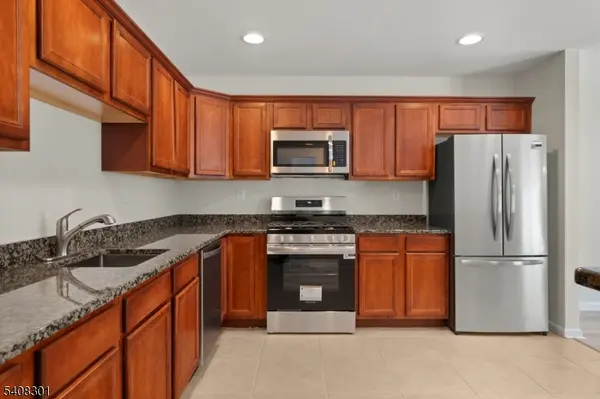 19 Winding Way, Hardyston Twp., NJ 07419