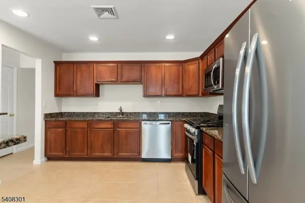 19 Winding Way, Hardyston Twp., NJ 07419