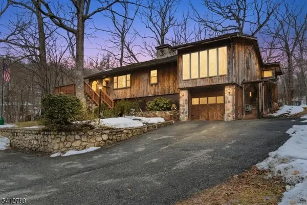 543 Lakeside Ave, Hopatcong Boro, NJ 07821