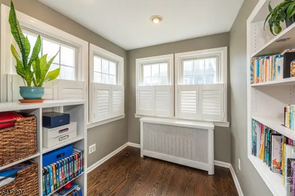 9 N Hillside Ave, Chatham Boro, NJ 07928