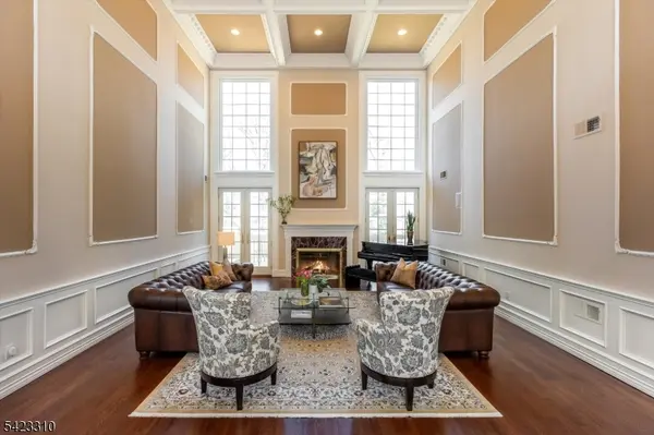 26 Mountain Ridge Dr, Livingston Twp., NJ 07039