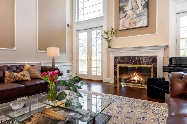 26 Mountain Ridge Dr, Livingston Twp., NJ 07039