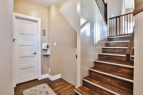 1428 6 AVE N, Lethbridge, AB T1H 0S8