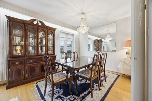 48 Goddard ST, Toronto C06, ON M3H 5E1