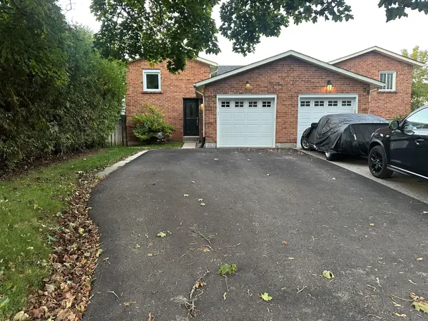 26 Hartsfield DR #2, Clarington, ON L1E 1M5