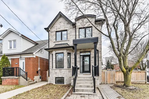 811 Cosburn AVE, Toronto E03, ON M4C 2V9