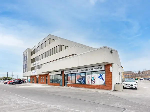 1600 Stellar DR, Whitby, ON L1N 9B2