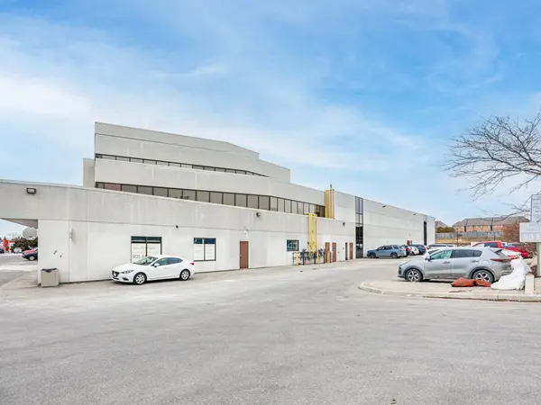 1600 Stellar DR, Whitby, ON L1N 9B2