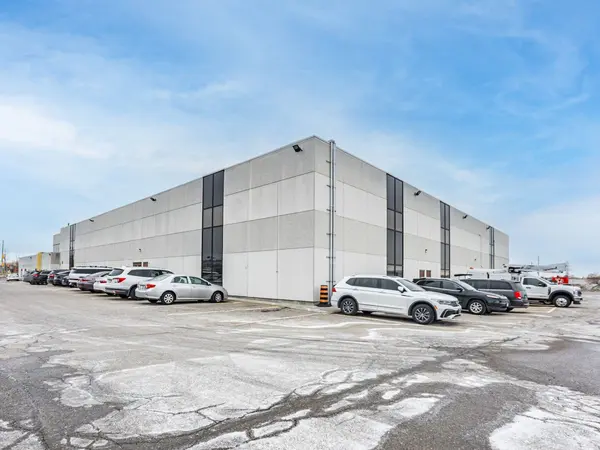 1600 Stellar DR, Whitby, ON L1N 9B2