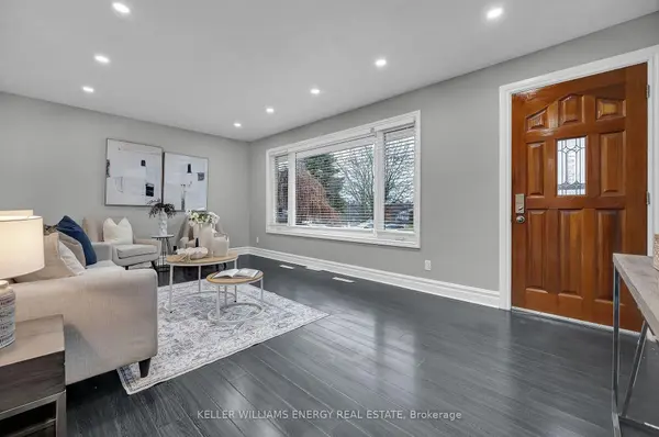 372 Garden CT, Oshawa, ON L1J 3E4