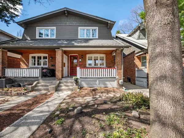 120 Hollywood CRES, Toronto E02, ON M4L 2K6