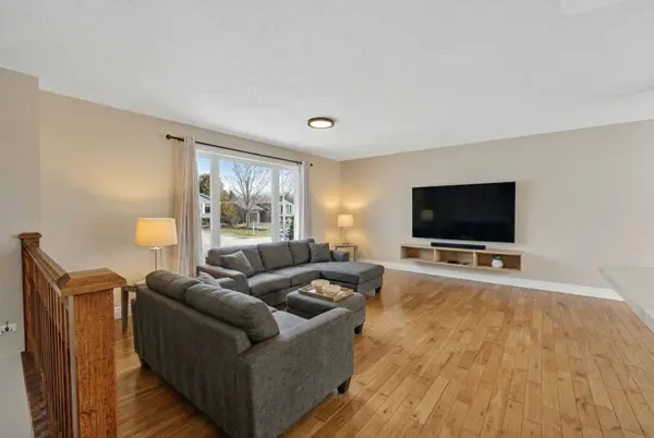 224 Thornton AVE, Essa, ON L0L 2N0