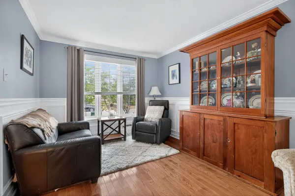 116 Bird ST, Barrie, ON L4N 0W6