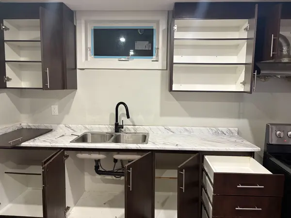 31 Bernick DR #Basement, Barrie, ON L4M 5C1