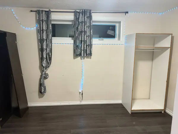 31 Bernick DR #Basement, Barrie, ON L4M 5C1