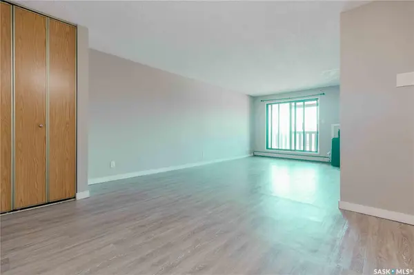 311 Tait CRESCENT #310, Saskatoon, SK S7H 5L6