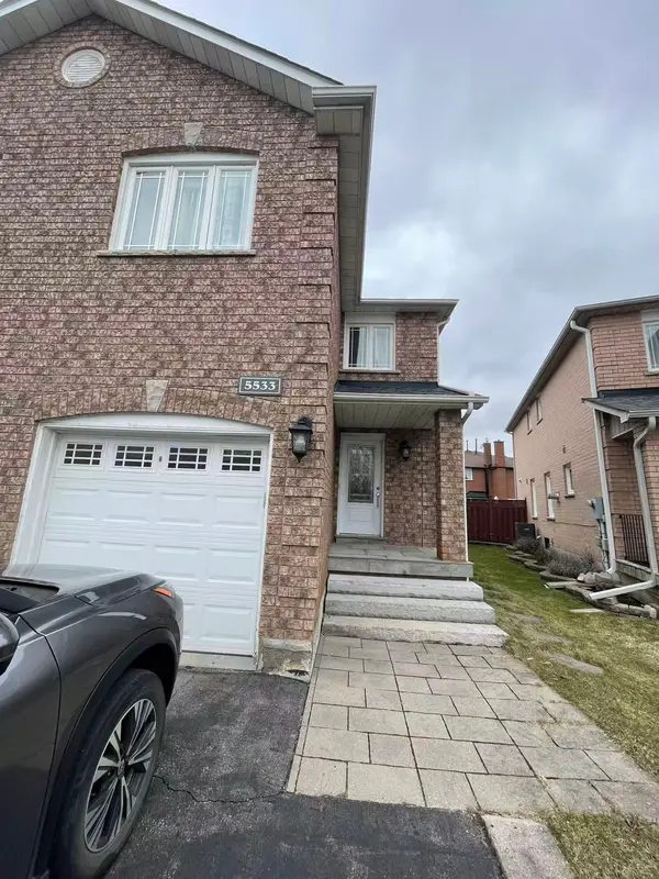 5533 Richmeadow Mews, Mississauga, ON L4Z 3T3
