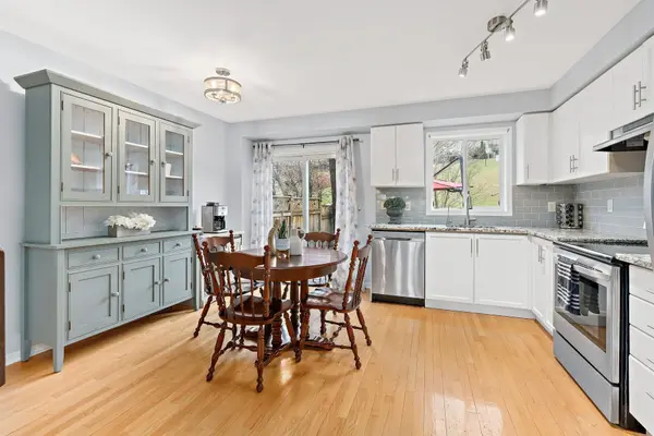 42 Palomino TRL #42, Halton Hills, ON L7G 6E9