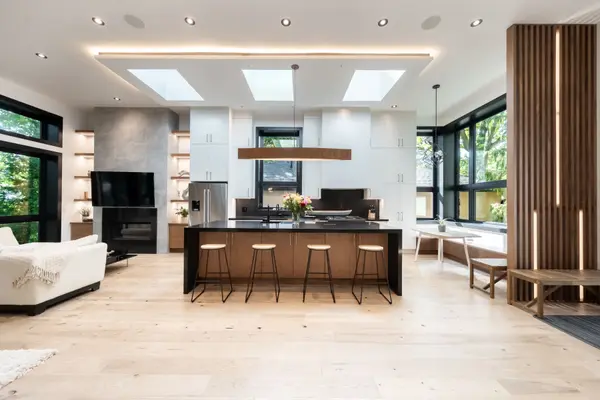 58 Farningham CRES, Toronto W08, ON M9B 3B6