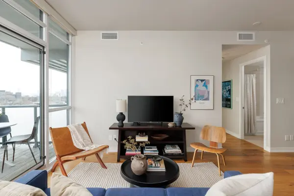 36 Howard Park AVE #707, Toronto W01, ON M6R 0A5