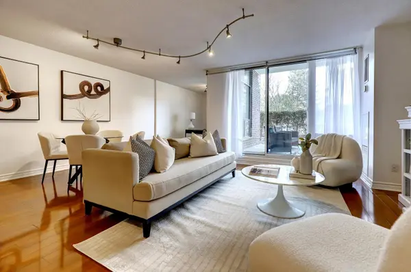 1515 Lakeshore RD E #104, Mississauga, ON L5E 3E2