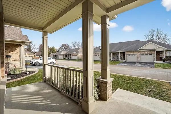 1041 PINE ST #16, Haldimand, ON N1A 2N1