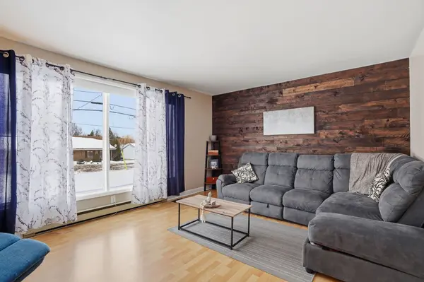 635 Front RD W, Champlain, ON K0B 1K0