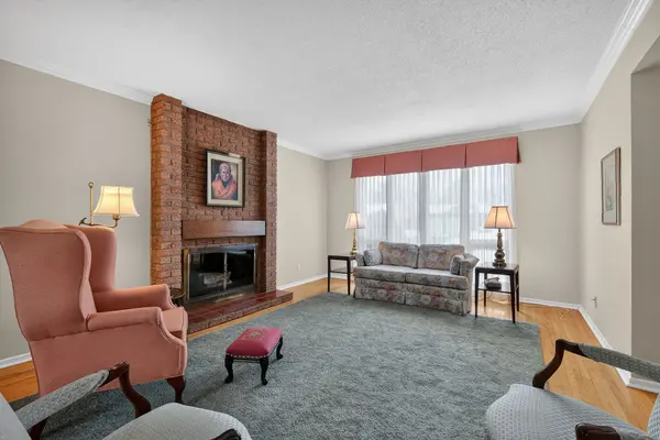 54 Selwyn PL, Kanata, ON K2K 1P2