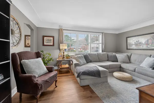 22 Marion PL, Hamilton, ON L8G 1R7