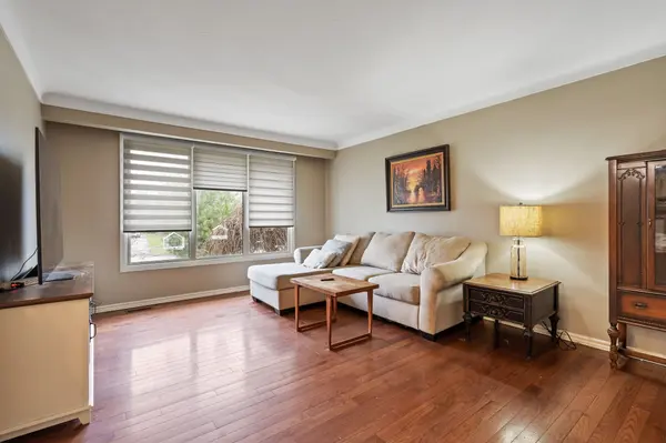 56 Royal Oak DR, Welland, ON L3C 5V9