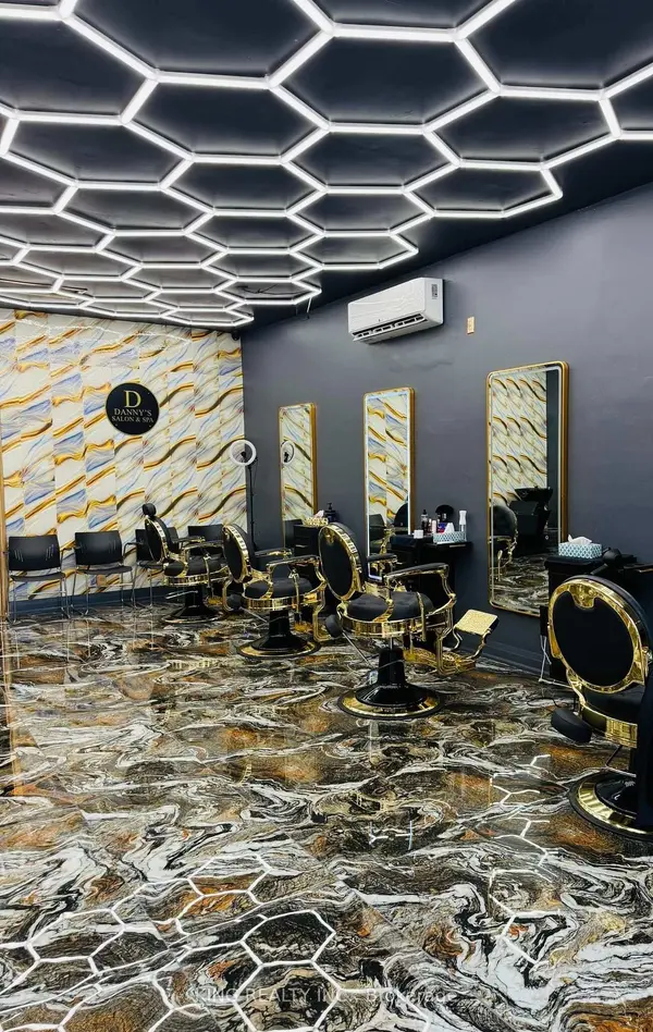 440 HAMILTON RD, London East, ON N5Z 1R9