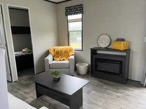 1047 Bonnie Lake Camp RD #LKR026, Bracebridge, ON P1L 1W9