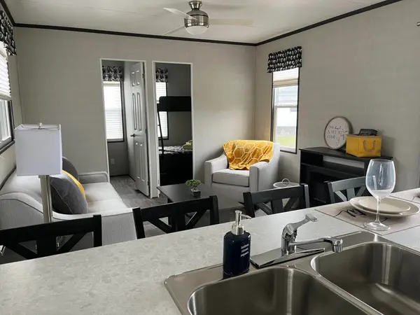 1047 Bonnie Lake Camp RD #LKR026, Bracebridge, ON P1L 1W9