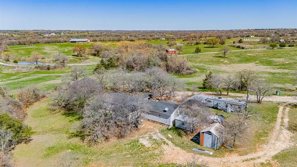 178 County Road 4372, Decatur, TX 76023