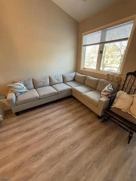 6 Troon Ter, Clinton Twp., NJ 08801