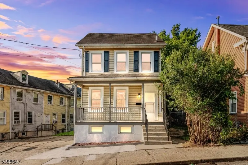 330 Chambers St, Phillipsburg Town, NJ 08865