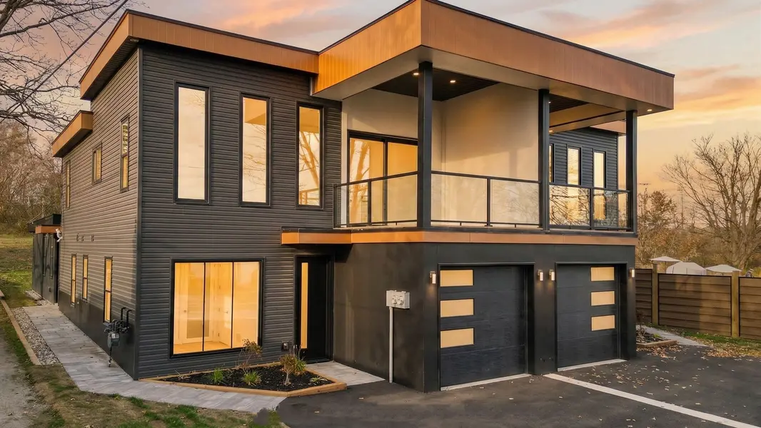 60 Gray ST, Severn, ON L0K 1E0