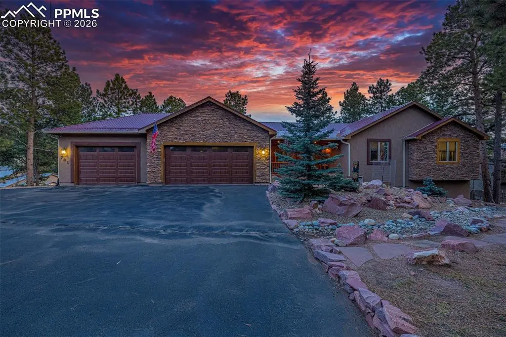 791 Skyline DR, Woodland Park, CO 80863
