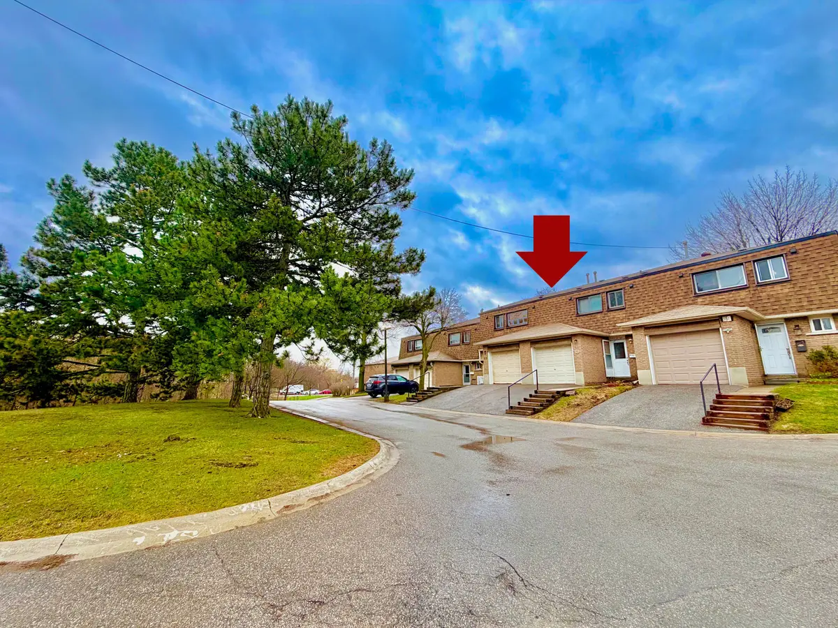 121 L'amoreaux DR #67, Toronto E05, ON M1W 2J9