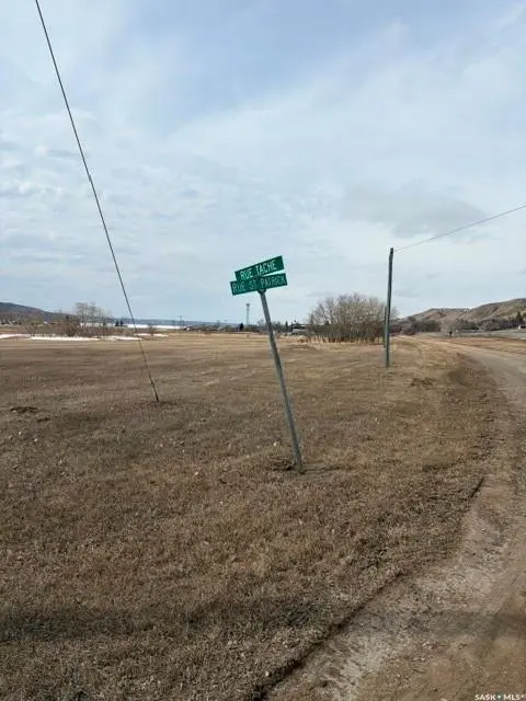 - St Patrick STREET, Lebret, SK S0G 2Y0