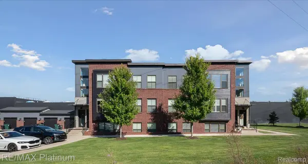 1260 Diamond CT #A, Royal Oak, MI 48067