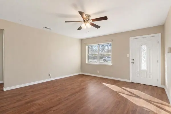 3002 Elm Park, Richland Hills, TX 76118