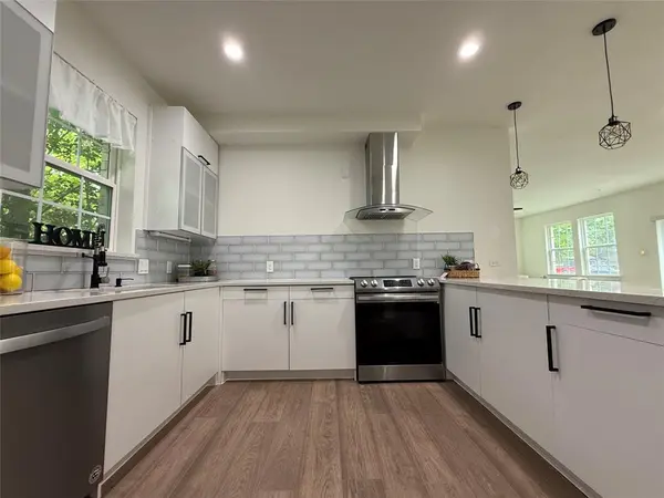 201 E 10th Street, Kaufman, TX 75142