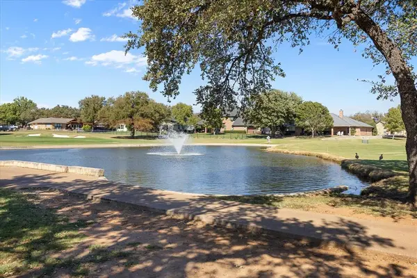 6106 Fairview Court, Granbury, TX 76049