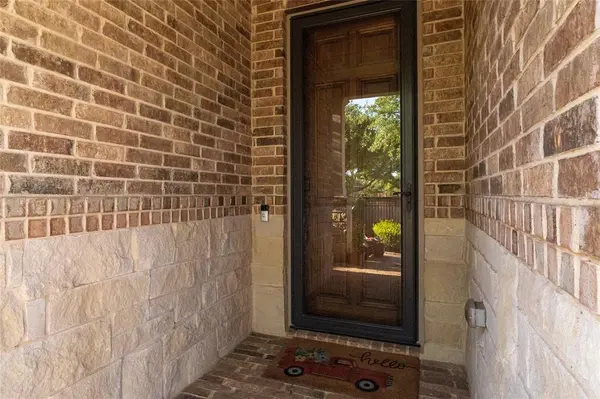 955 Champions Way, Roanoke, TX 76262