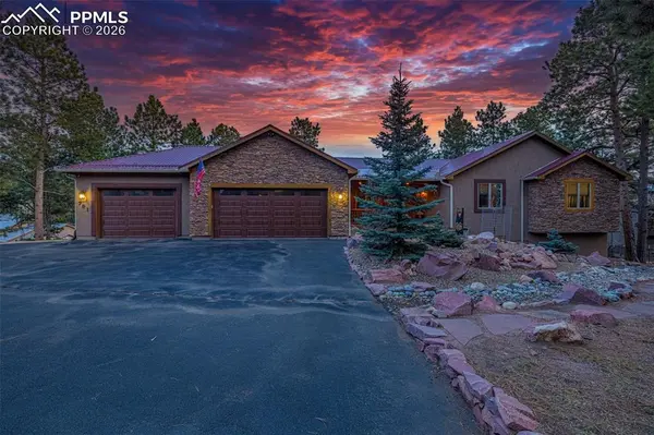 791 Skyline DR, Woodland Park, CO 80863