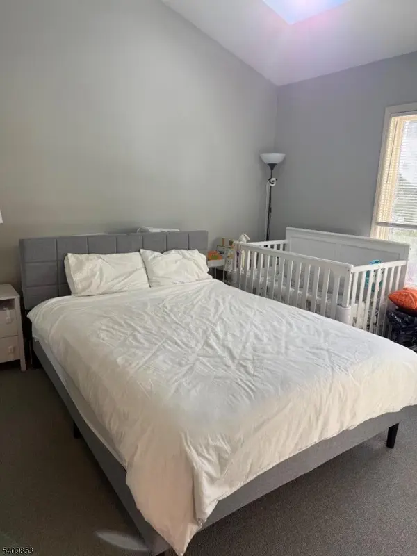 6 Troon Ter, Clinton Twp., NJ 08801